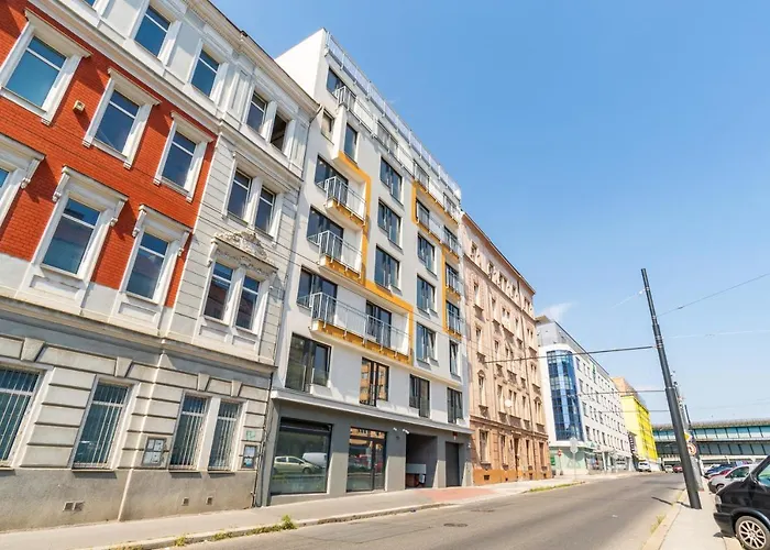 One Bedroom Penthouse # 82 In The Brand New Building Close To The Center With Free Parking Appartement *