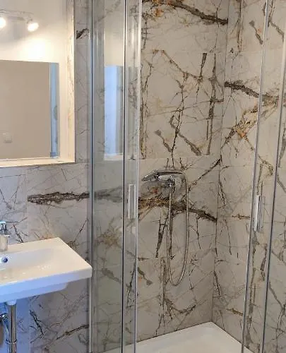 One Bedroom Penthouse # 82 In The Brand New Building Close To The Center With Free Parking Appartement Praag
